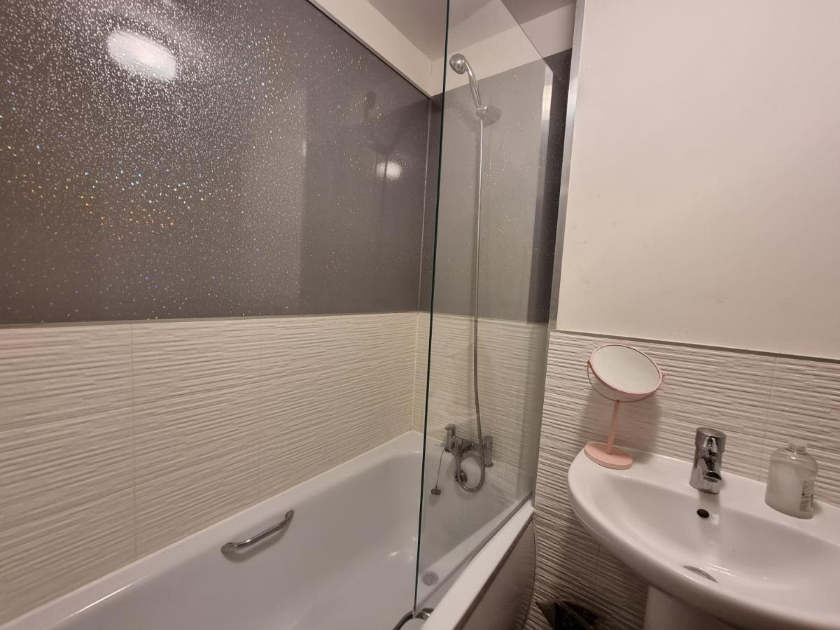 Kingsize Room Close To The A30 Camborne Pool Εξωτερικό φωτογραφία