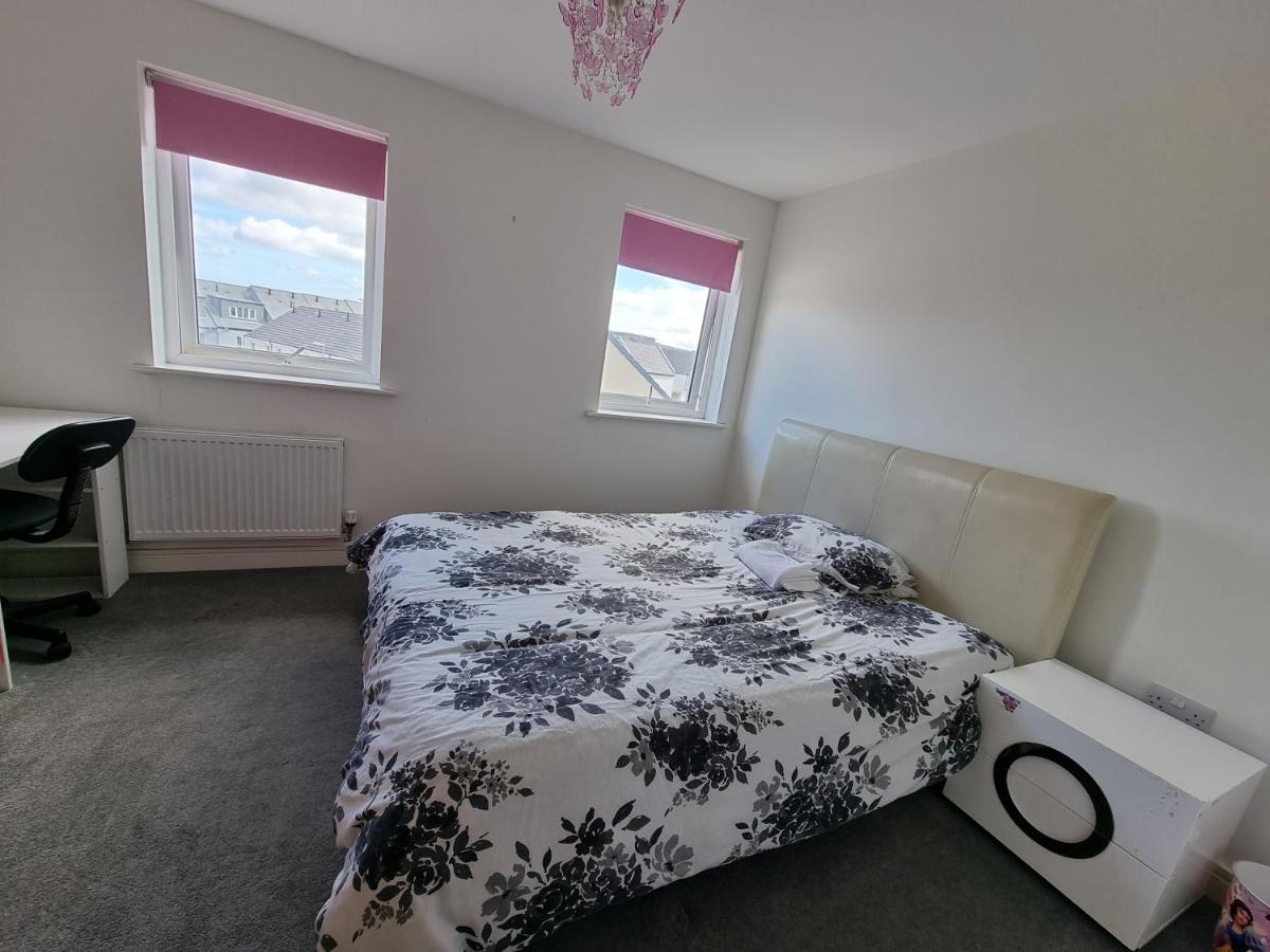 Kingsize Room Close To The A30 Camborne Pool Εξωτερικό φωτογραφία